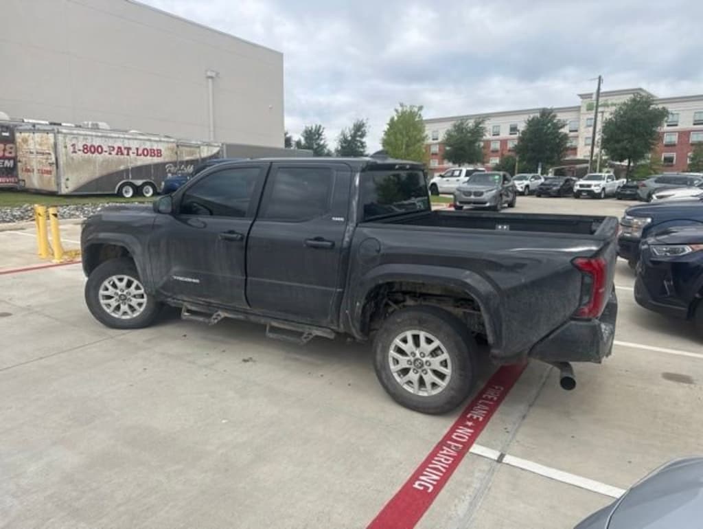 Used 2025 Toyota Tacoma SR5 Truck Double Cab