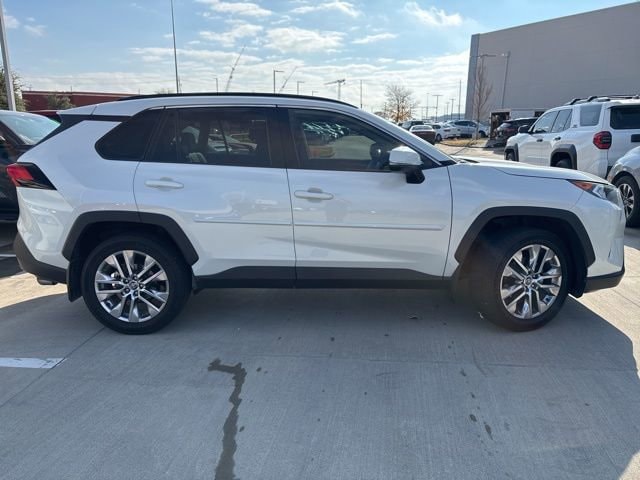 Used 2021 Toyota RAV4 XLE Premium with VIN 2T3C1RFV9MW113903 for sale in Northfield, Minnesota