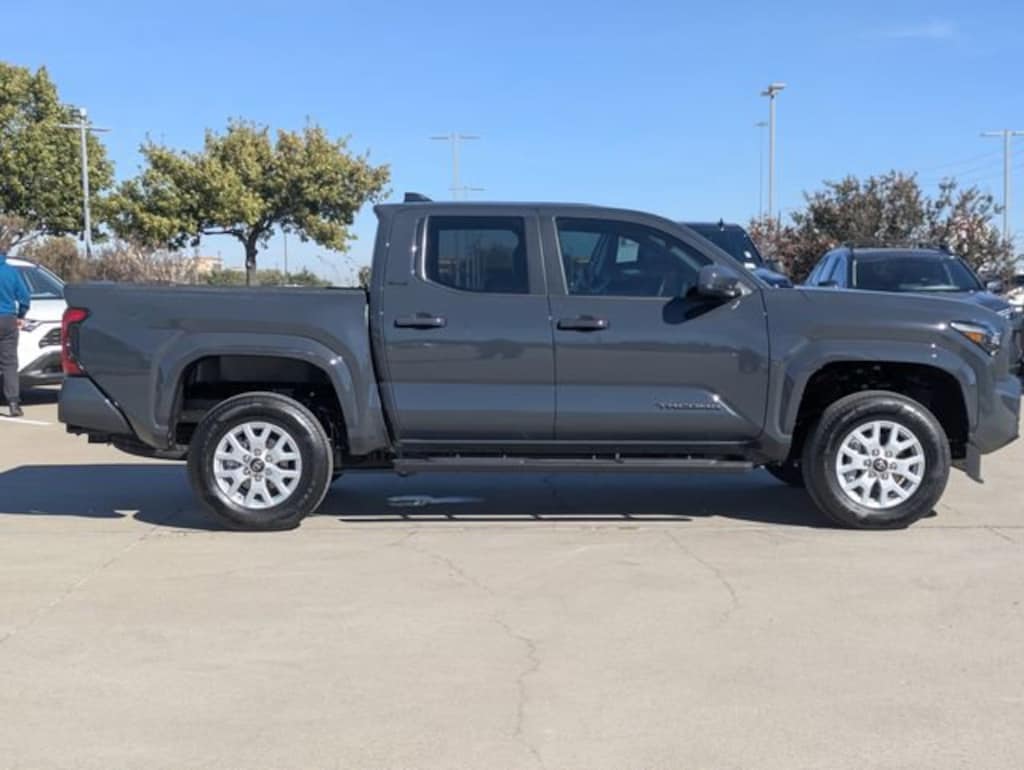 New 2025 Toyota Tacoma SR5 Truck Double Cab