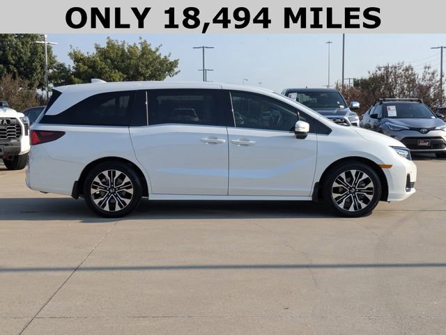 2025 Honda Odyssey Elite photo 4