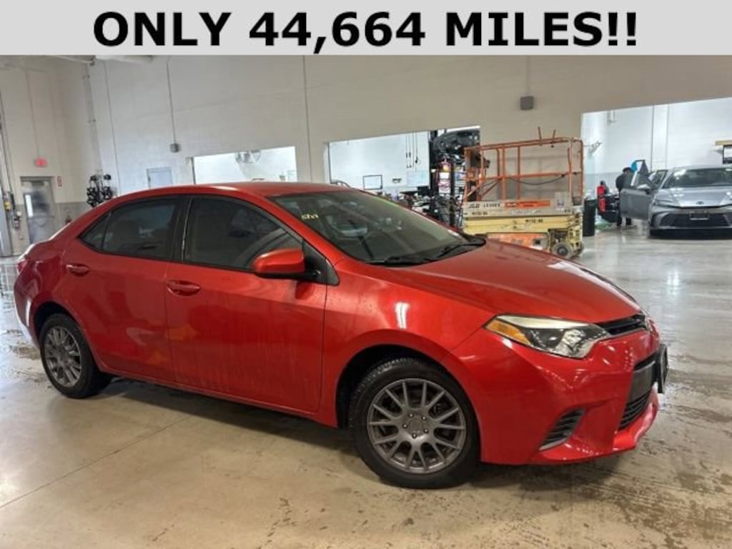 Used 2016 Toyota Corolla LE Sedan