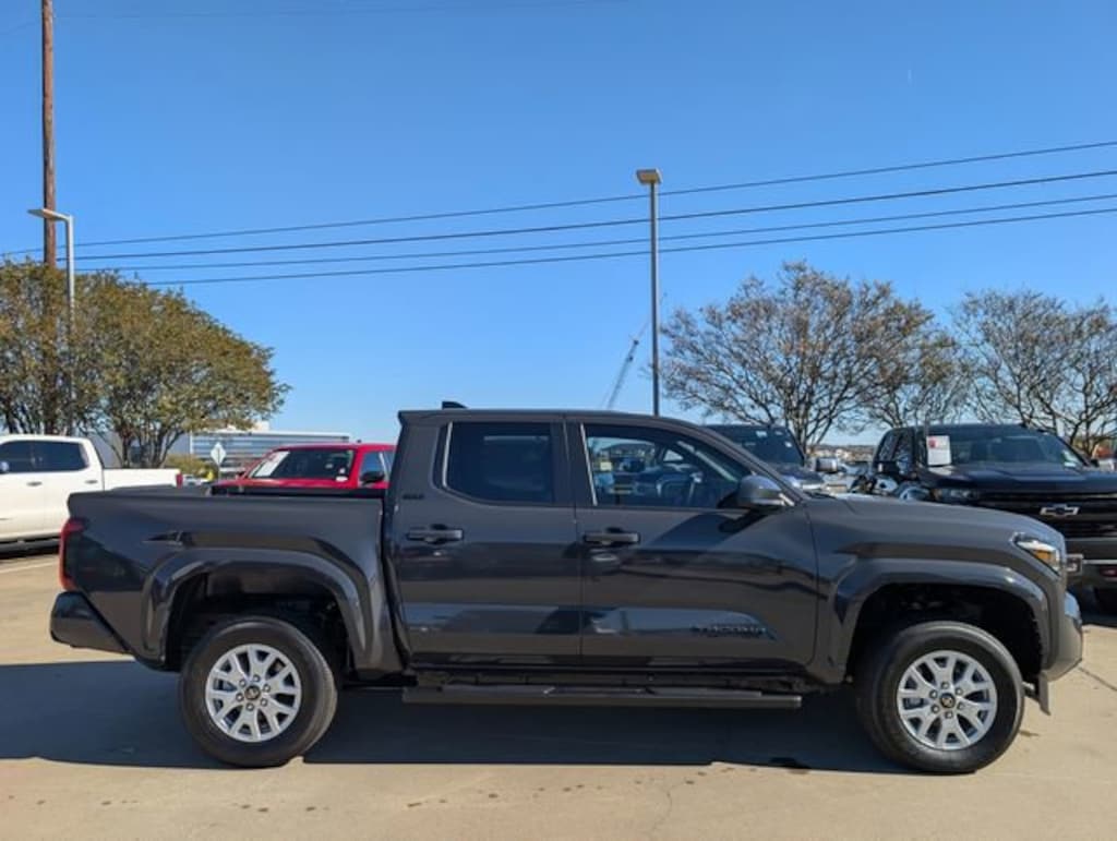 New 2025 Toyota Tacoma SR5 Truck Double Cab