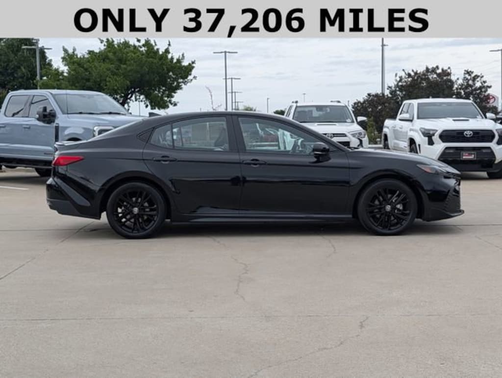 Used 2025 Toyota Camry SE Sedan