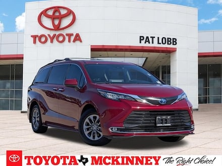 2023 Toyota Sienna XLE Van Passenger Van