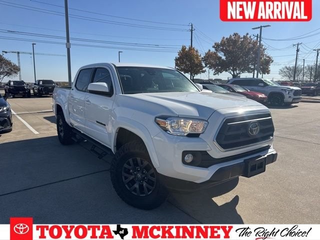 2023 Toyota Tacoma SR5's photo