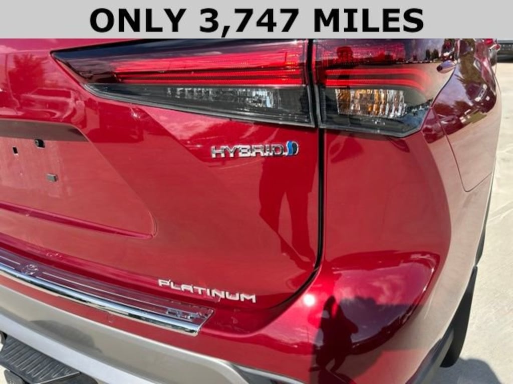 Certified 2024 Toyota Highlander Hybrid Platinum SUV
