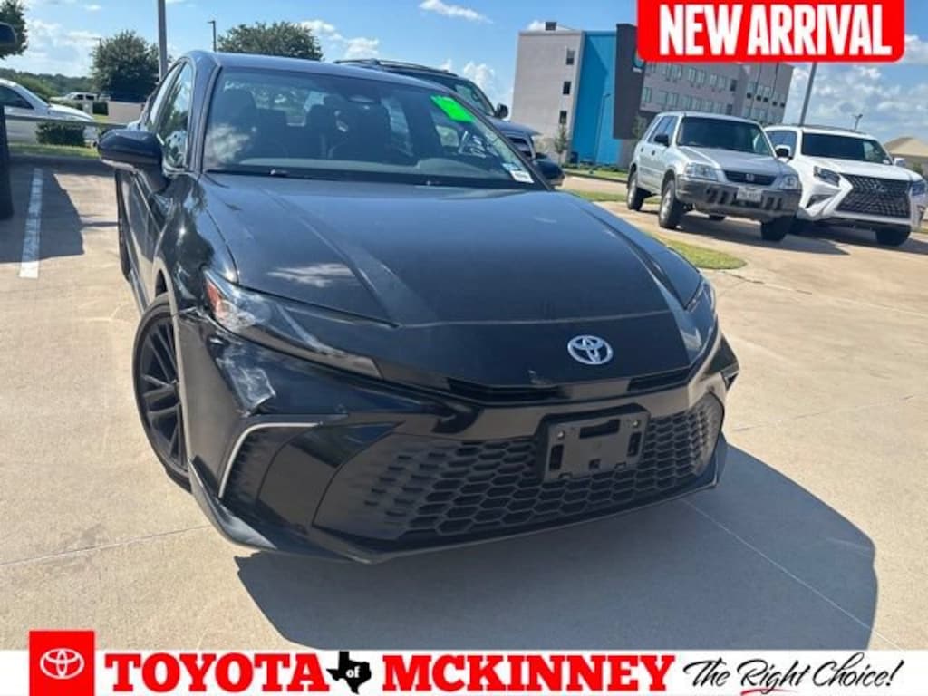 Used 2025 Toyota Camry SE Sedan