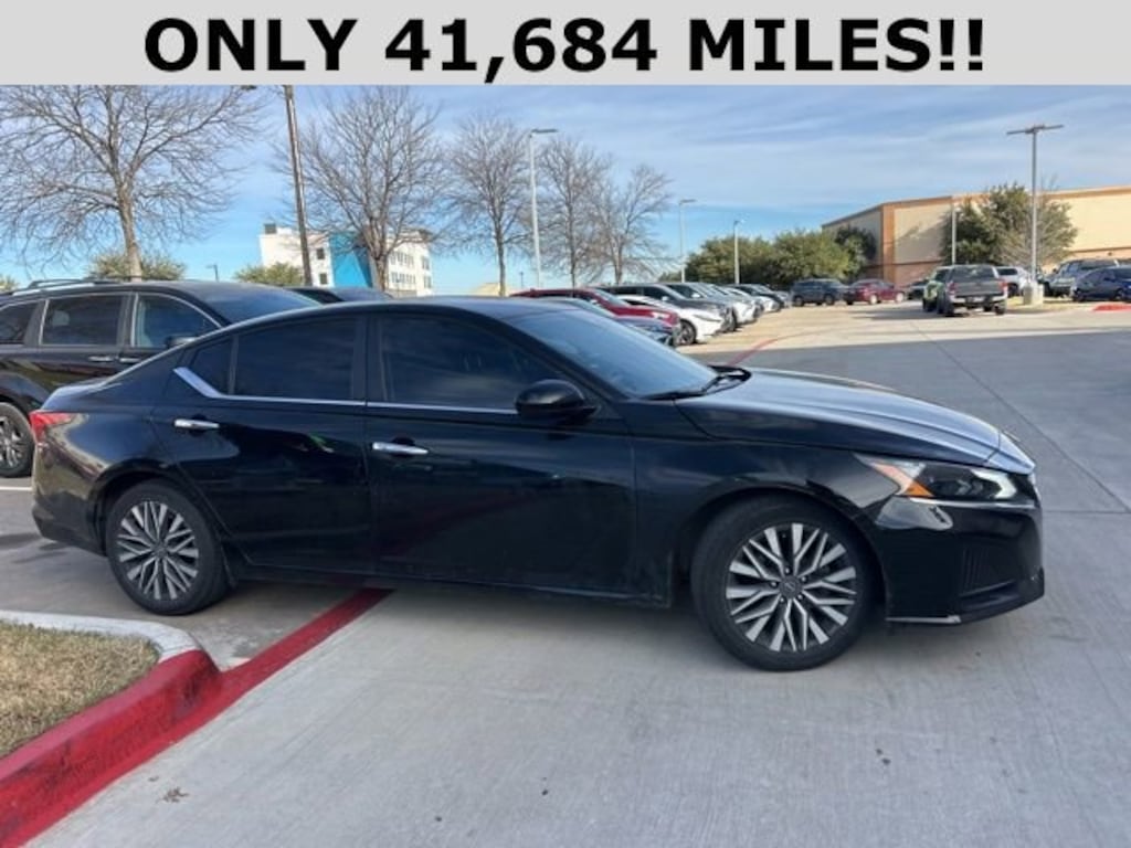 Used 2023 Nissan