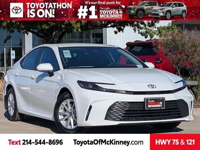 2026 Toyota Camry LE's photo