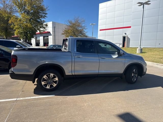2019 Honda Ridgeline RTL-T photo 3