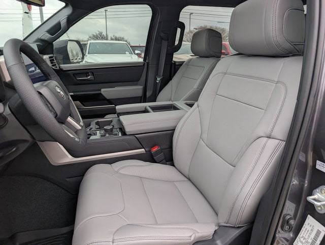 2026 Toyota Tundra Limited - Photo 18