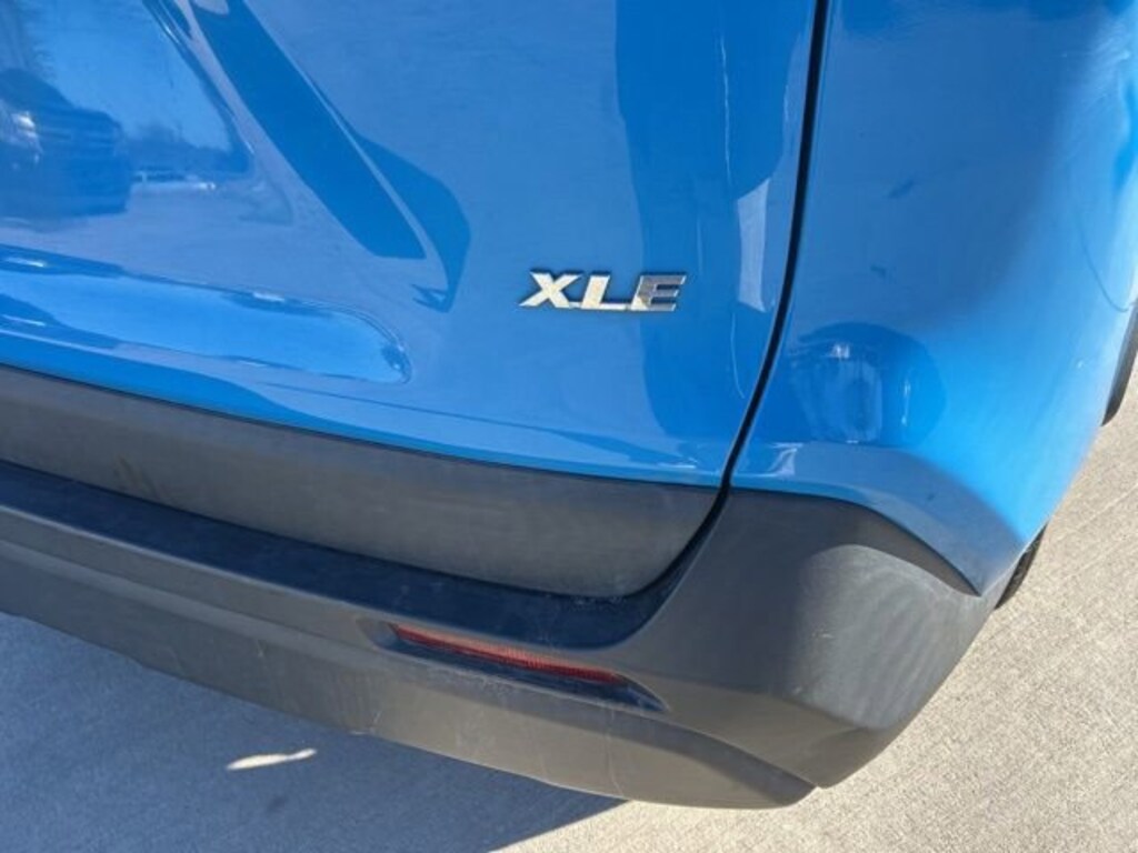 Used 2021 Toyota RAV4 XLE SUV