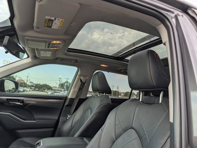 2024 Toyota Highlander Platinum - Photo 28