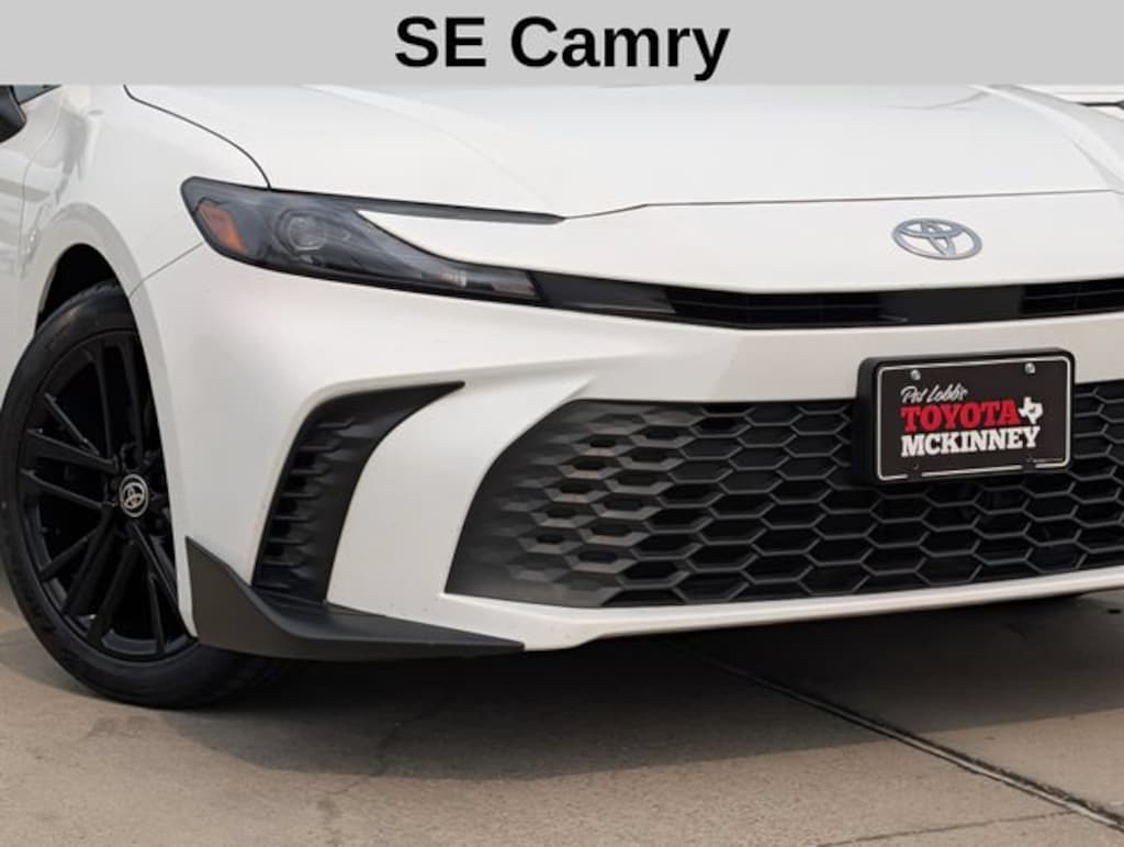 Used 2025 Toyota Camry SE Sedan