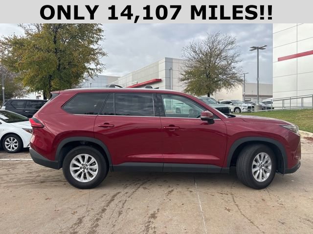 2024 Toyota Highlander Hybrid XLE photo 2