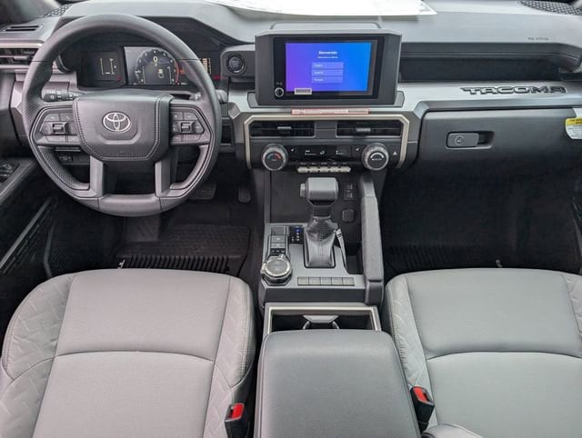 2025 Toyota Tacoma SR5 - Photo 8