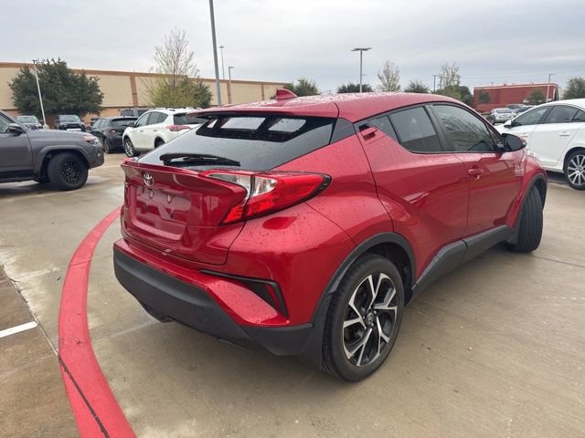 2022 Toyota C-HR XLE photo 3