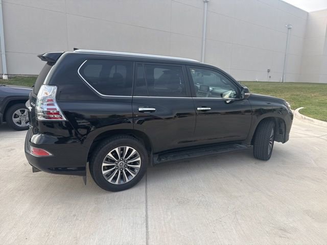 2023 Lexus GX 460 Luxury photo 2