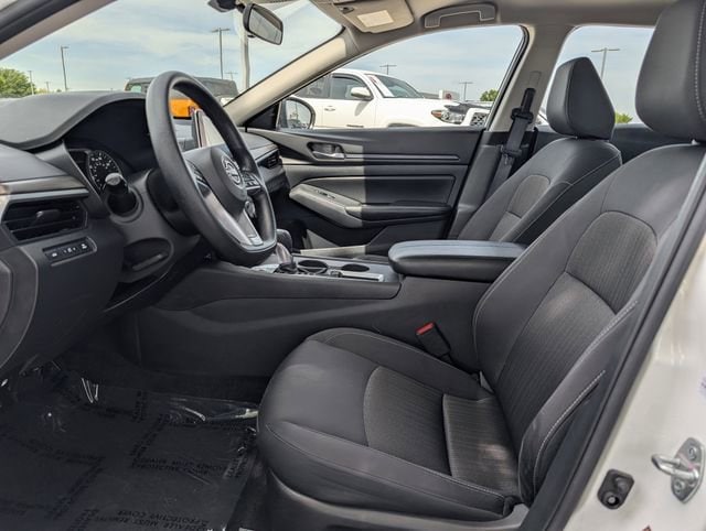 2025 Nissan Altima SV - Photo 25