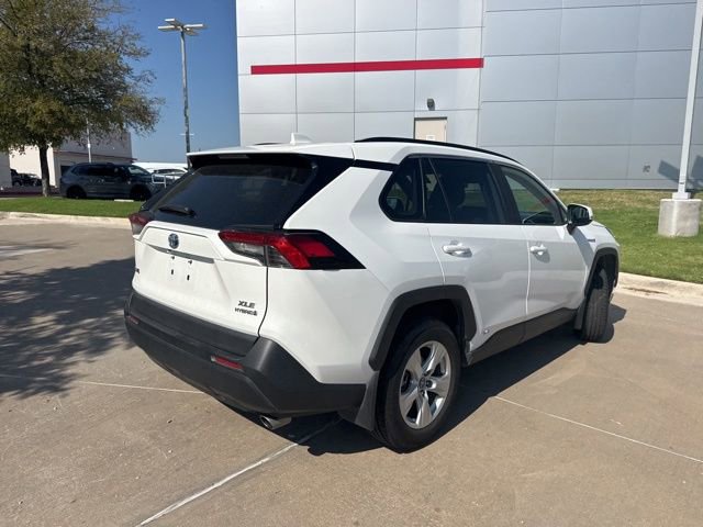2019 Toyota RAV4 XSE XLE photo 3