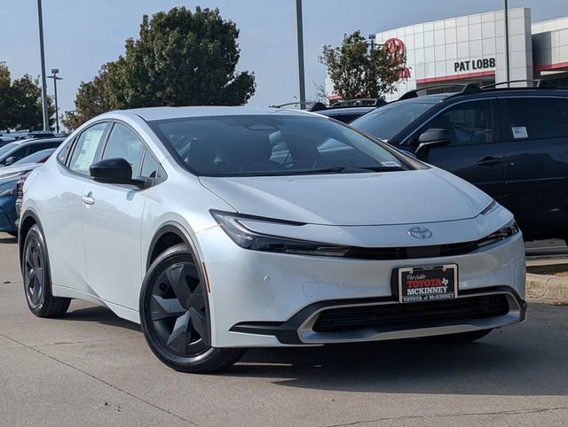 2026 Toyota Prius Plug-in Hybrid SE photo 2