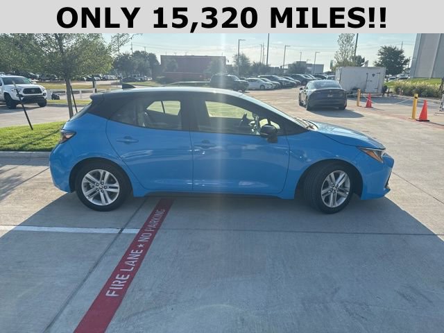 2022 Toyota Corolla SE photo 2