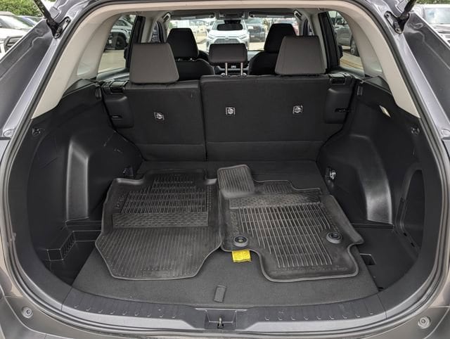 2022 Toyota RAV4 XLE - Photo 27