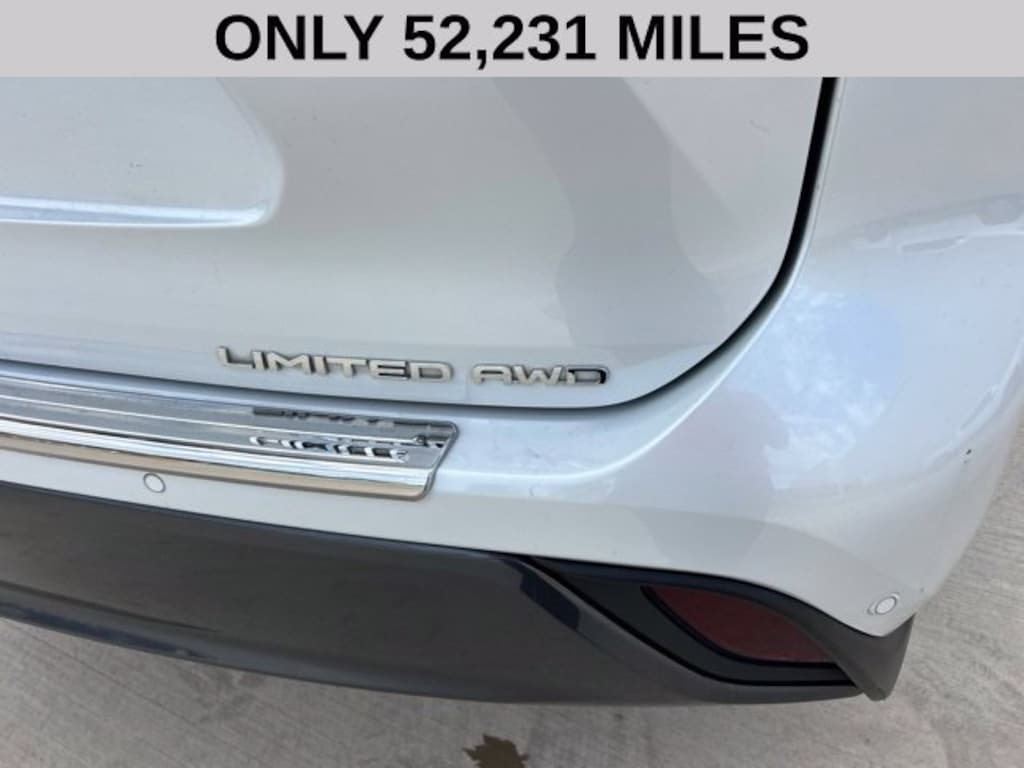 Used 2023 Toyota Highlander Limited SUV