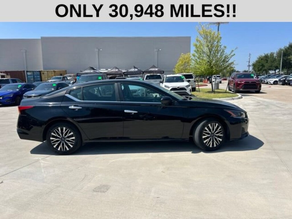 Used 2025 Nissan Altima 2.5 SV Sedan