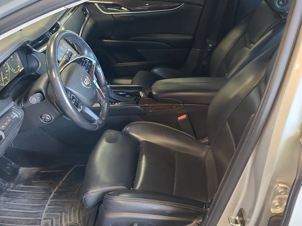 2015 Cadillac XTS Premium photo 3