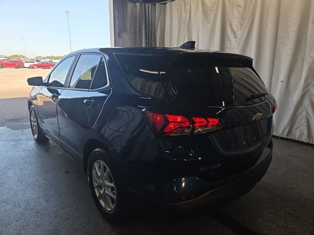 2022 Chevrolet Equinox LS photo 4