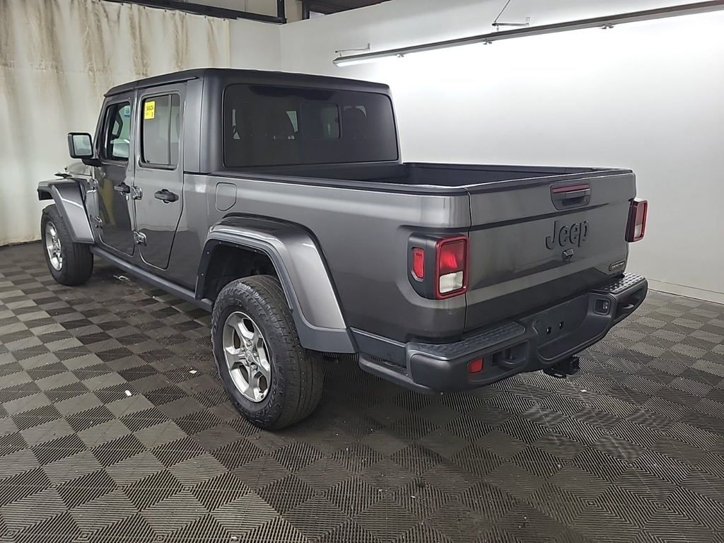 2021 Jeep Gladiator Sport photo 3