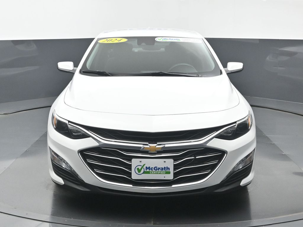 2024 Chevrolet Malibu 1LT photo 3