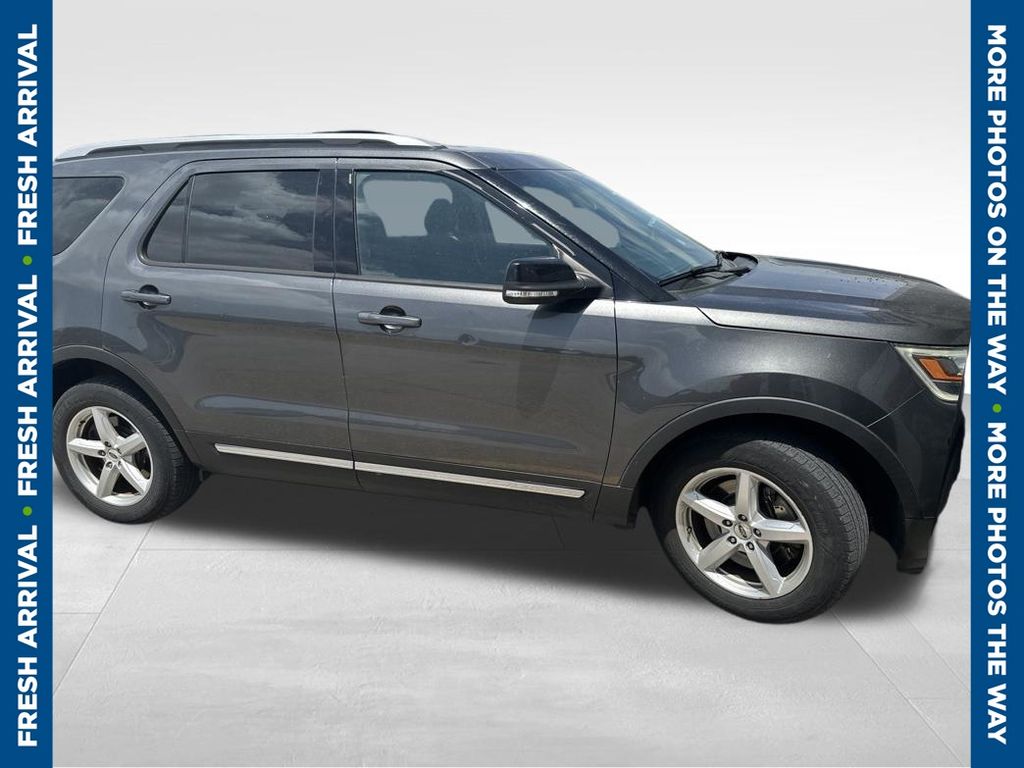 2017 Ford Explorer XLT 4WD's photo