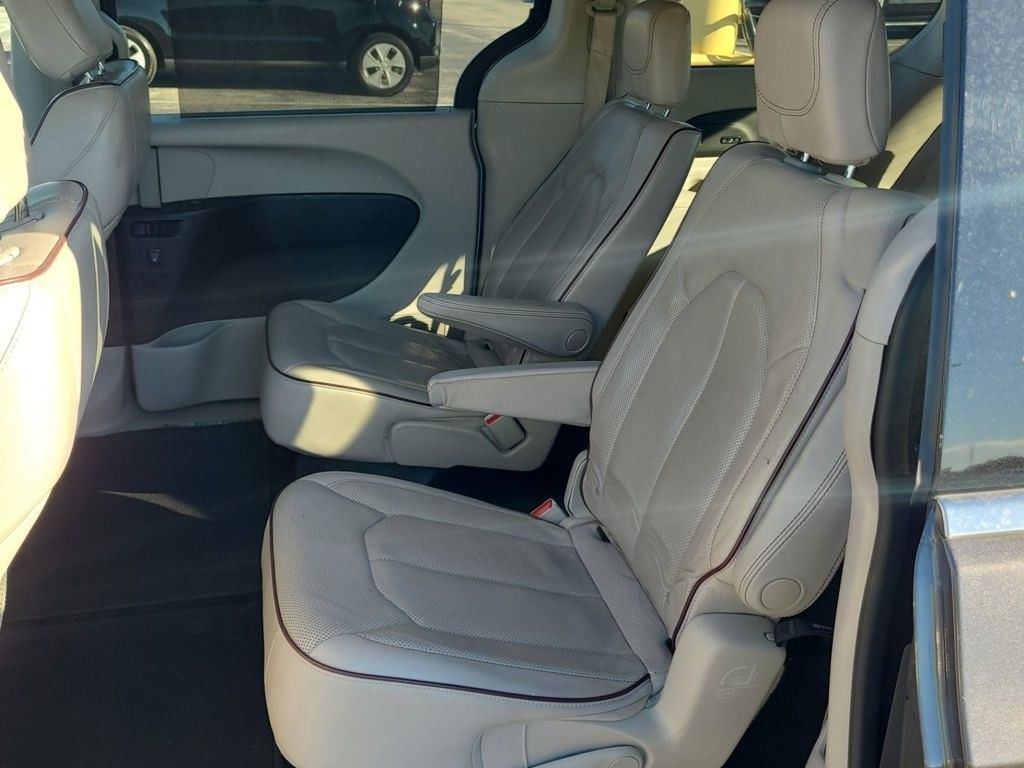 2020 Chrysler Pacifica Limited photo 4