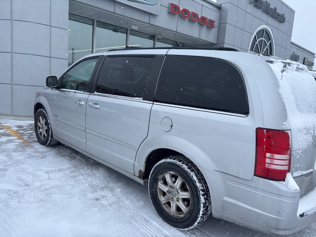 Used 2008 Chrysler Town & Country Touring Minivan/Van
