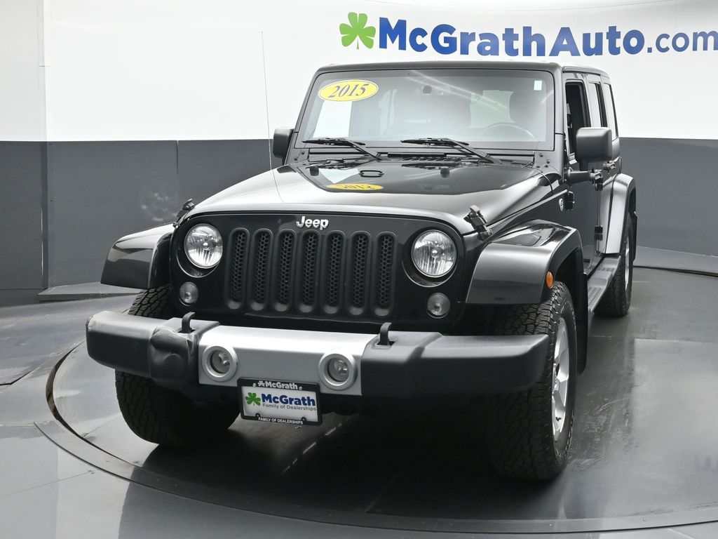 2015 Jeep Wrangler Unlimited Sahara photo 4