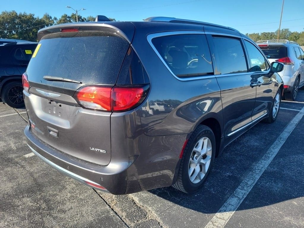 Certified 2020 Chrysler Pacifica Limited Minivan/Van