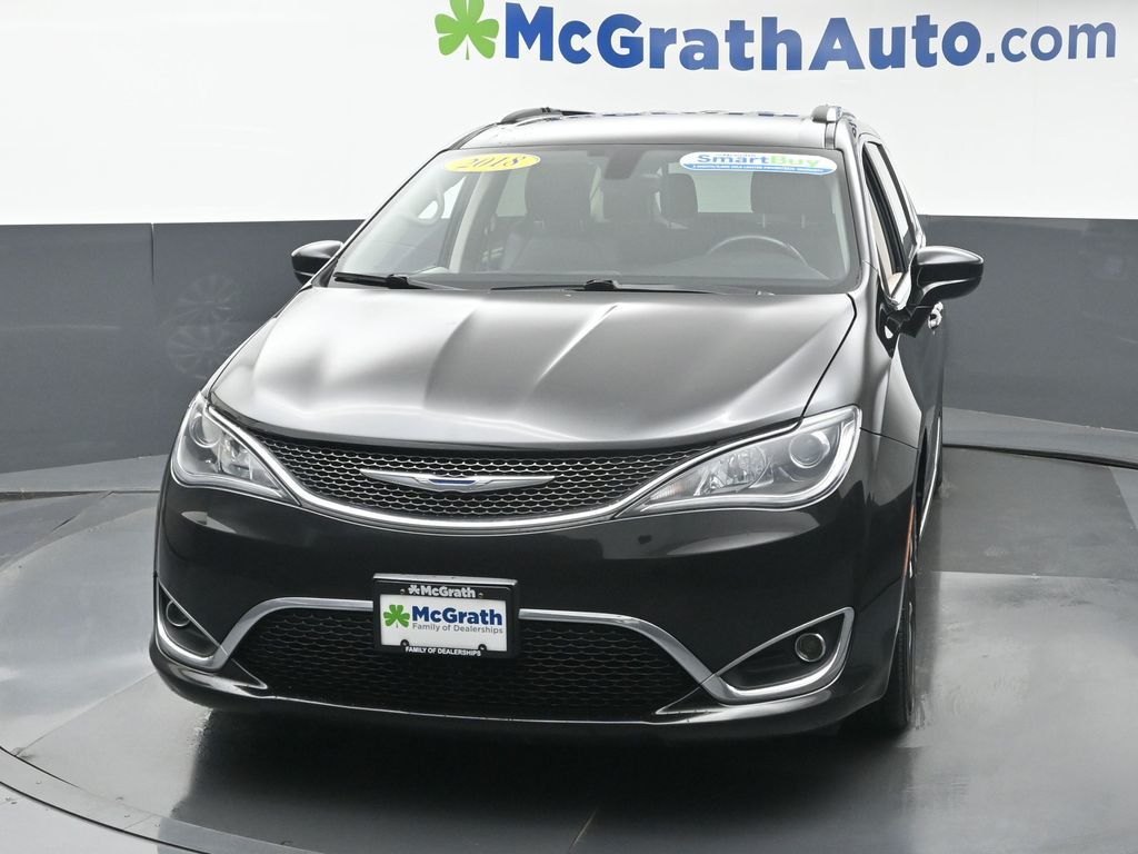 2018 Chrysler Pacifica Touring L photo 4