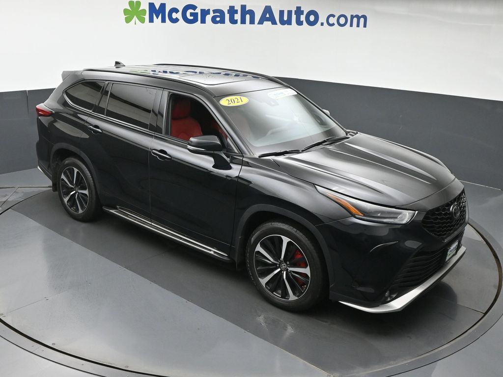 2021 Toyota Highlander XSE photo 2