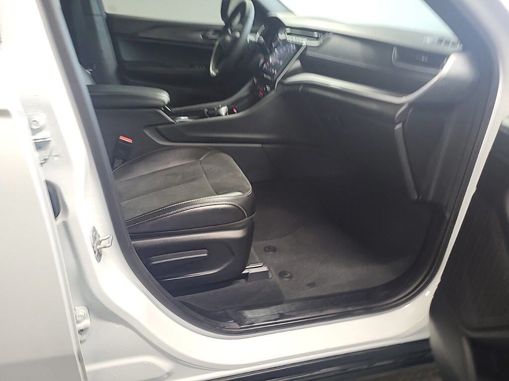 Certified 2025 Jeep Grand Cherokee L Altitude X SUV