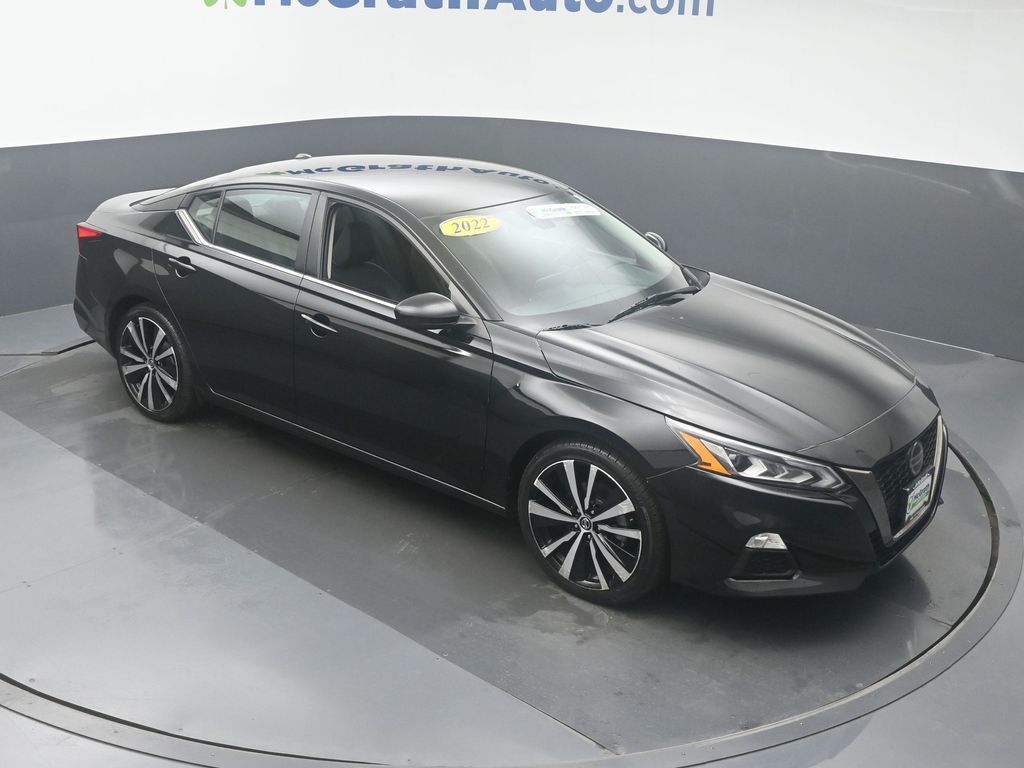 2022 Nissan Altima 2.5 SR photo 2