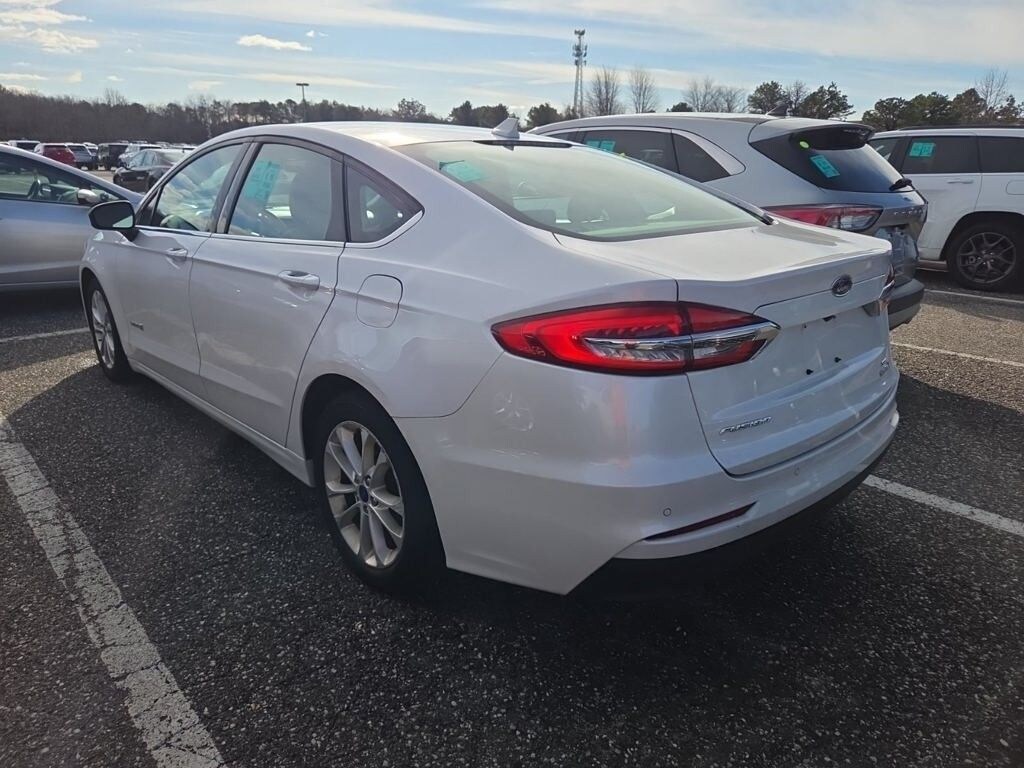 Certified 2019 Ford Fusion Hybrid SE Sedan