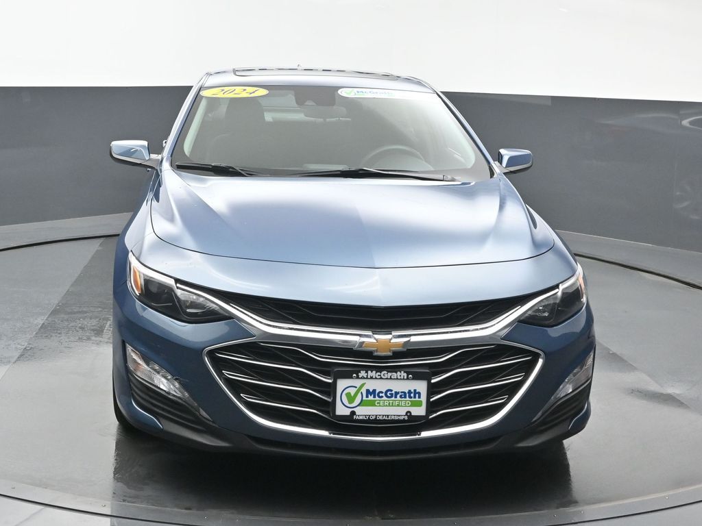 2024 Chevrolet Malibu 1LT photo 3
