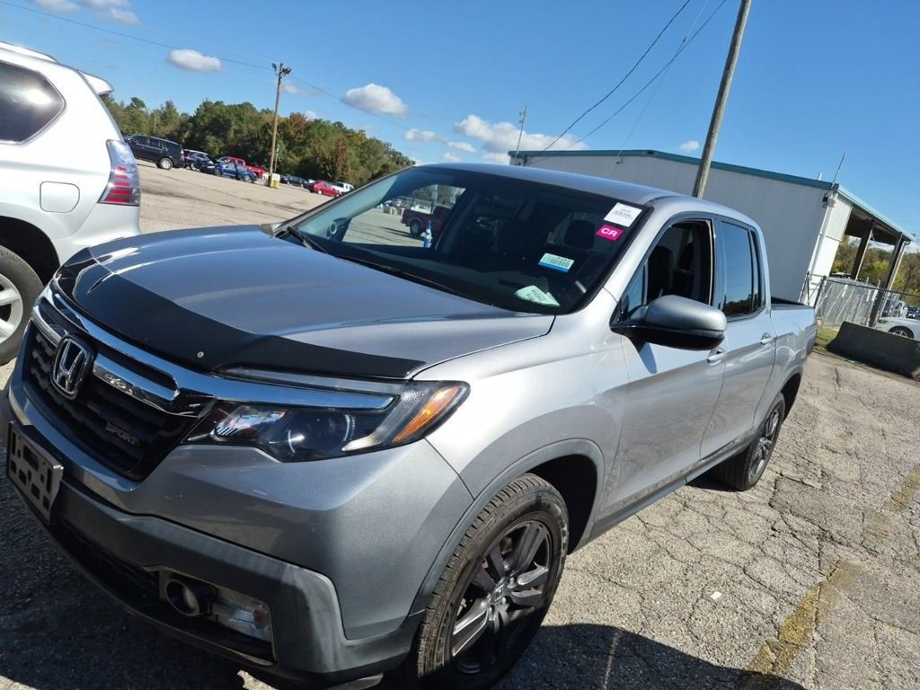 2019 Honda Ridgeline Sport photo 2