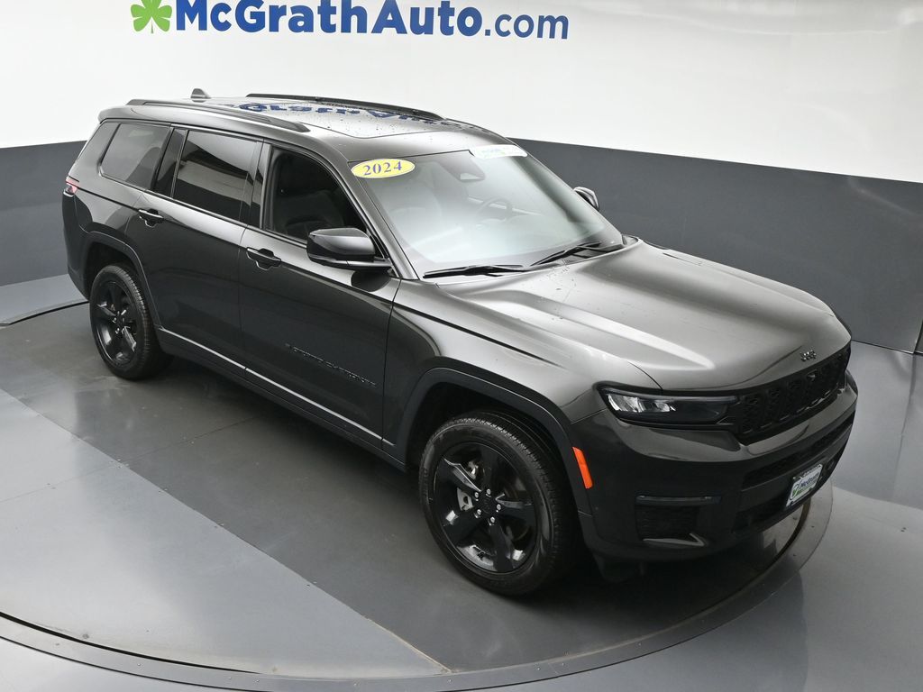 2024 Jeep Grand Cherokee Limited photo 2