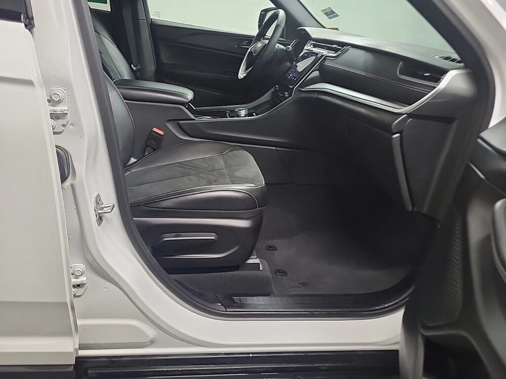 Certified 2025 Jeep Grand Cherokee Altitude X SUV