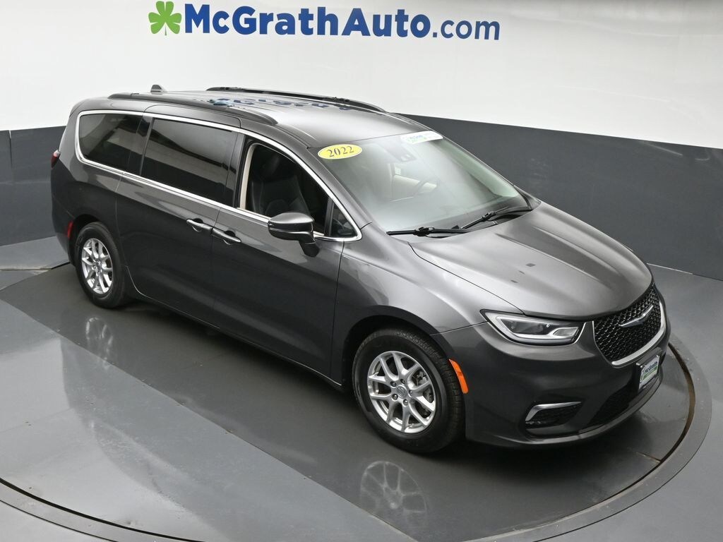 Certified 2022 Chrysler Pacifica Touring L Minivan/Van