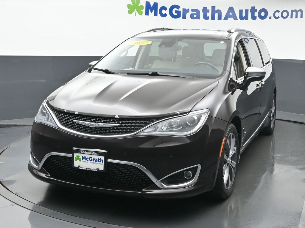 2017 Chrysler Pacifica Limited photo 4