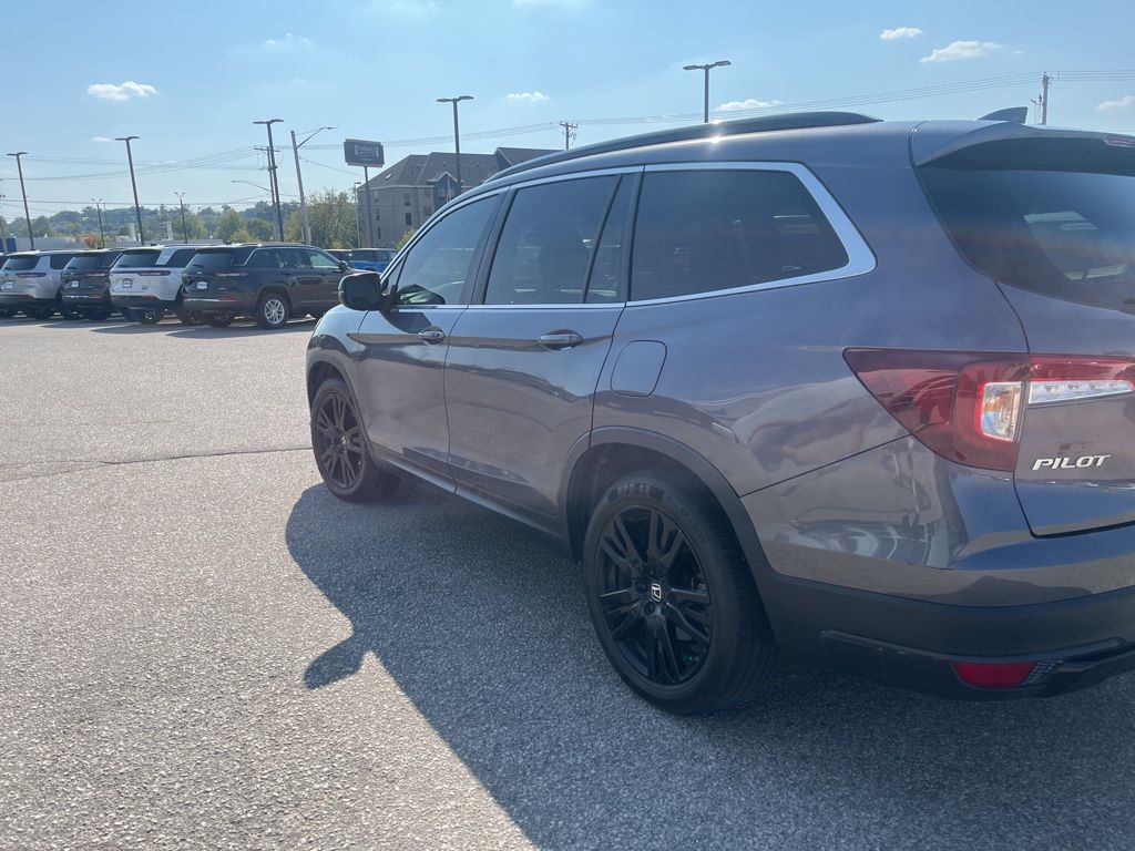2021 Honda Pilot Special Edition photo 2